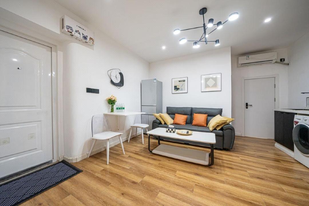 公寓 Hills&well-time Family Fuxing 3 Bedrooms Near Line 1 Changshu Rd And Near Jing'an Temple *
